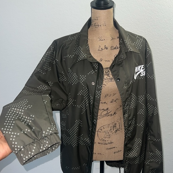 NIKE SB ASSISTANT CAMO SNOWBOARD OUTDOOR JACKET - Picture 2 of 11